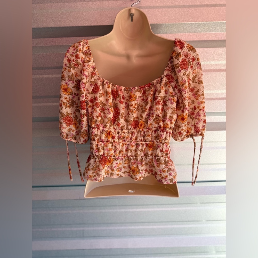 Women’s LUSH Jax Cropped Boho Floral Puff Sleeve Blouse Size Small - Picture 7 of 11